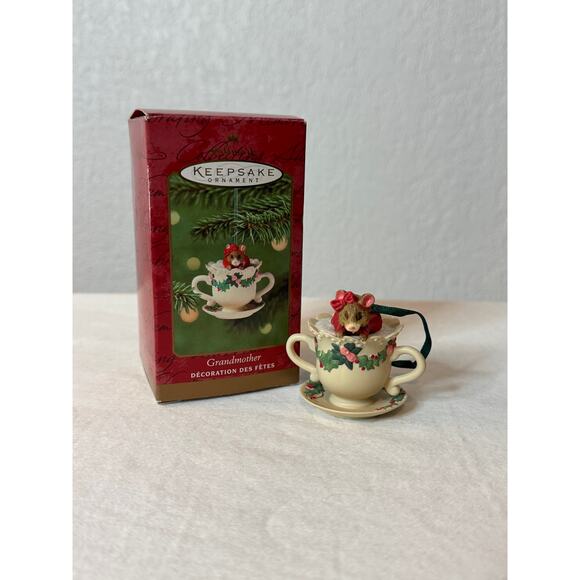 Hallmark 2001 Grandmother Keepsake Ornament - Picture 2 of 9